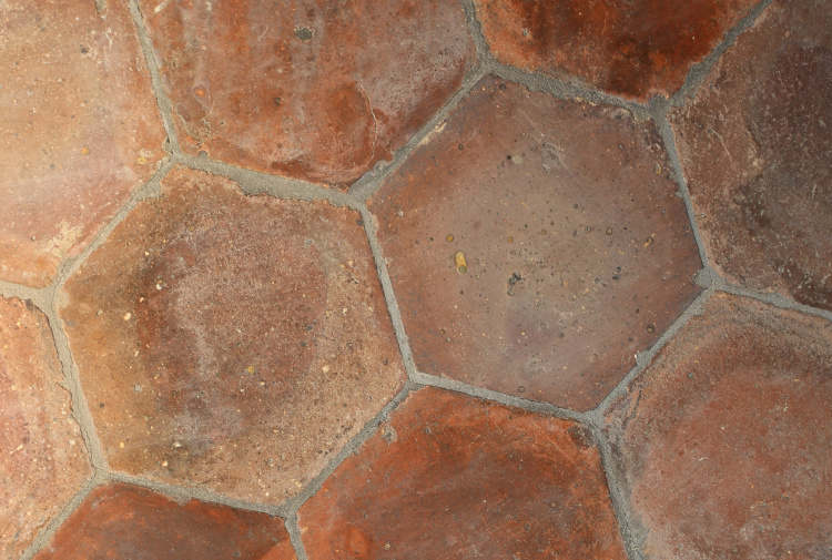 rood/bruine hexagonale plavuizen